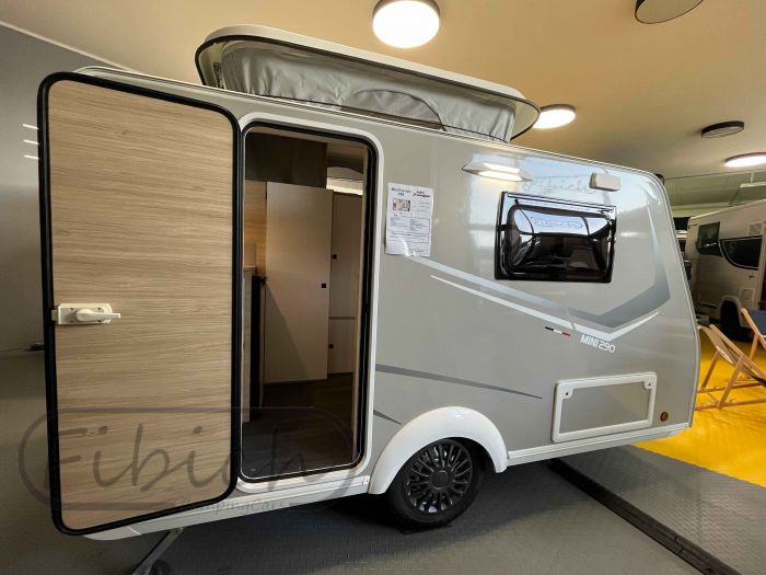 Minikaravan Mini Freestyle 290 - 750kg + Shower paket